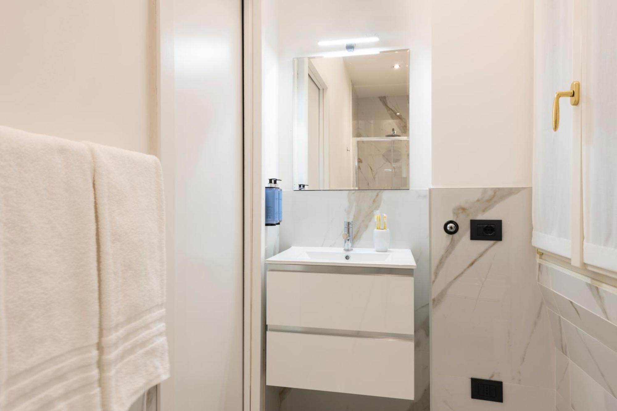 Milan Royal Suites Duomo Eksteriør billede